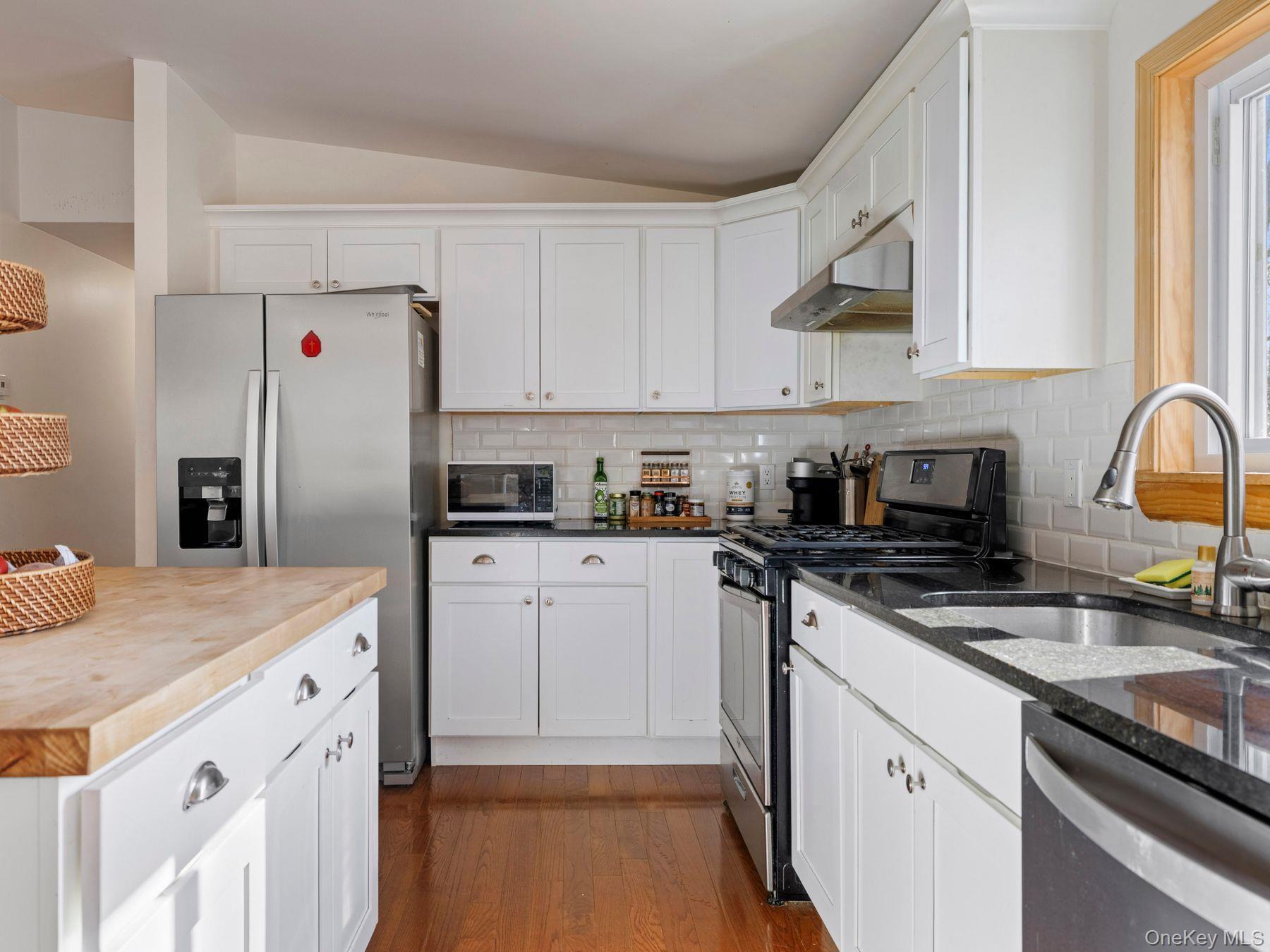 Single Family Ridgeview  Ulster County, NY 12446, MLS-981023-11