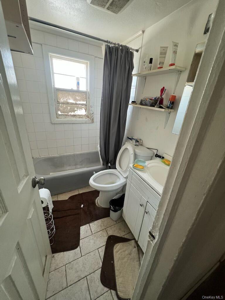 Single Family Ruth Nassau County, NY 11563, MLS-981027-19