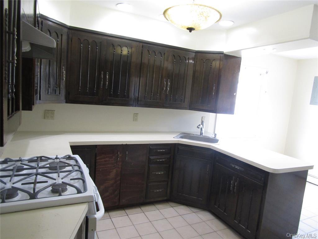 Single Family Ruth Nassau County, NY 11563, MLS-981027-5