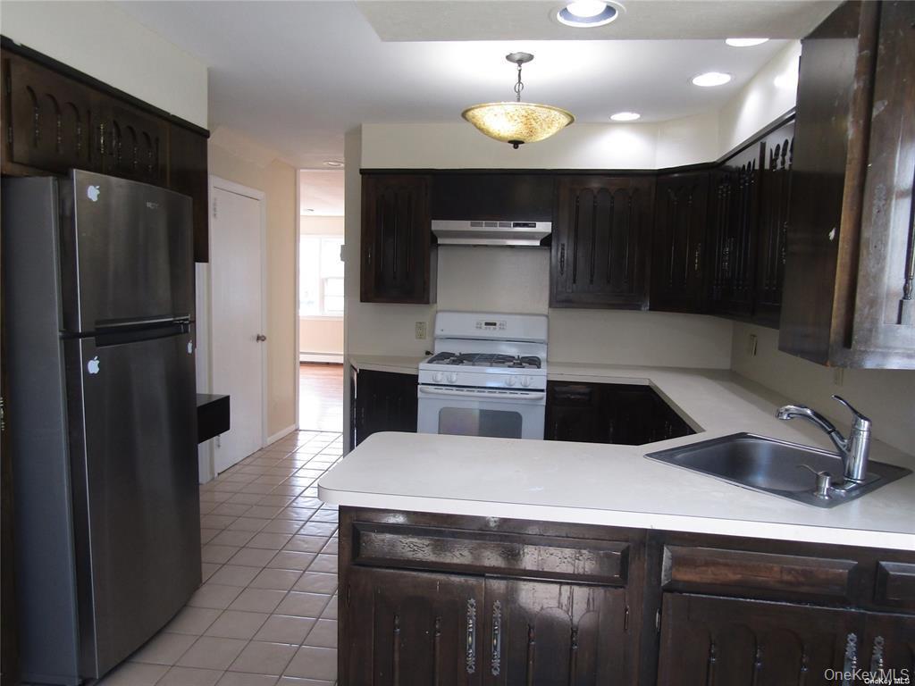 Single Family Ruth Nassau County, NY 11563, MLS-981027-7