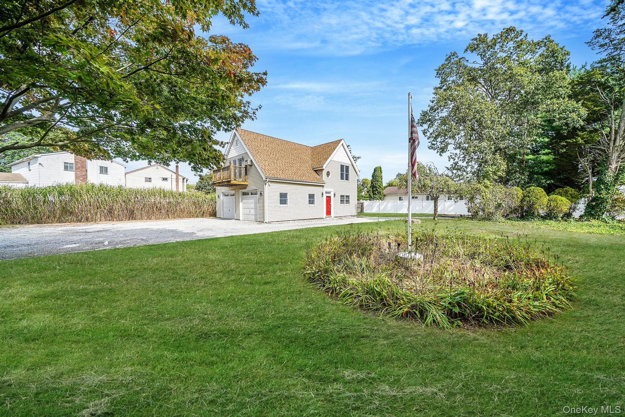 Single Family Bokel  Suffolk County, NY 11779, MLS-981031-30