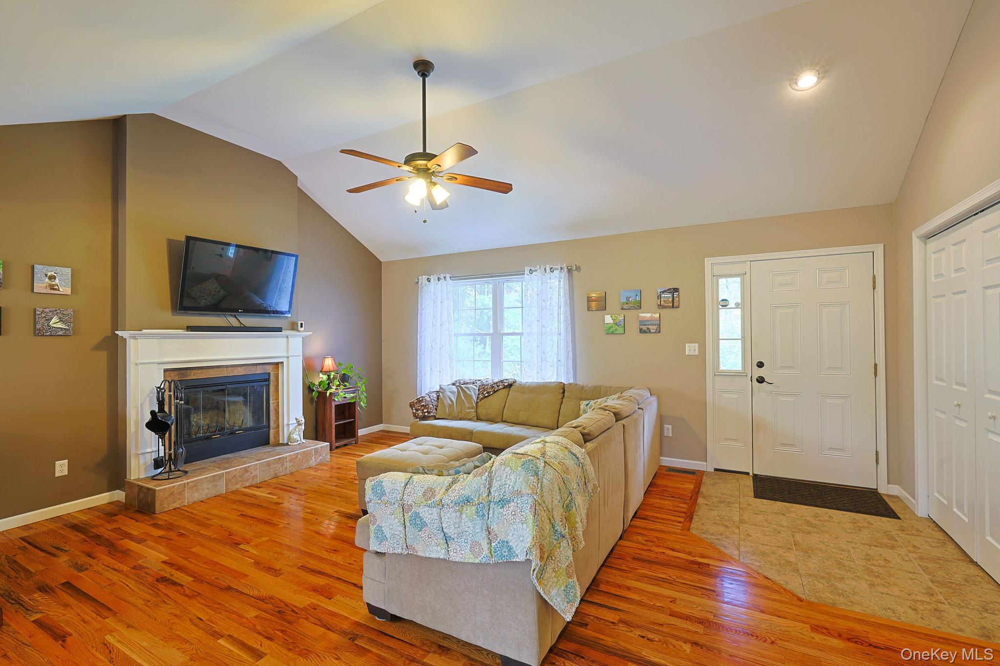 Single Family Forestburgh  Sullivan County, NY 12737, MLS-981037-4