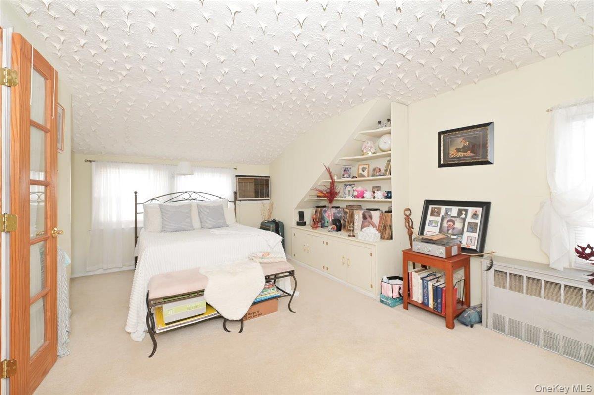 Single Family Beebe  Nassau County, NY 11550, MLS-981043-13