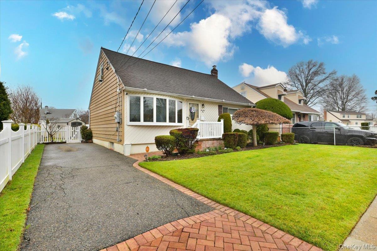 Single Family Beebe  Nassau County, NY 11550, MLS-981043-2