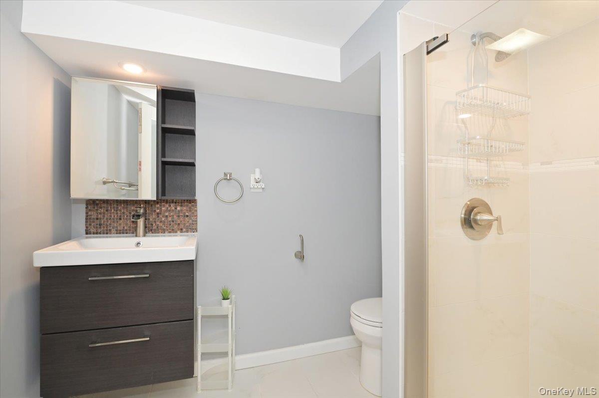 Single Family Beebe  Nassau County, NY 11550, MLS-981043-21