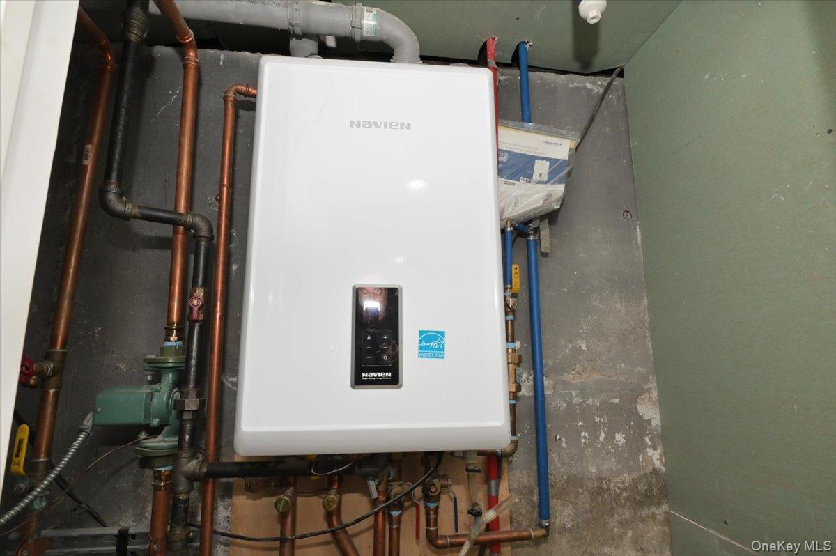 Single Family Beebe  Nassau County, NY 11550, MLS-981043-23