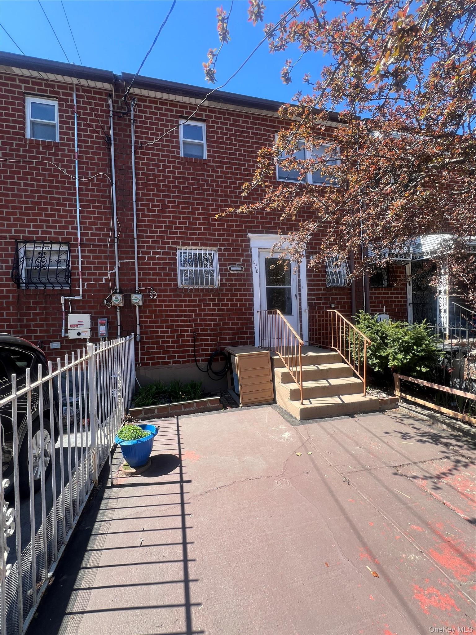 Single Family Christopher  Brooklyn, NY 11212, MLS-981044-2