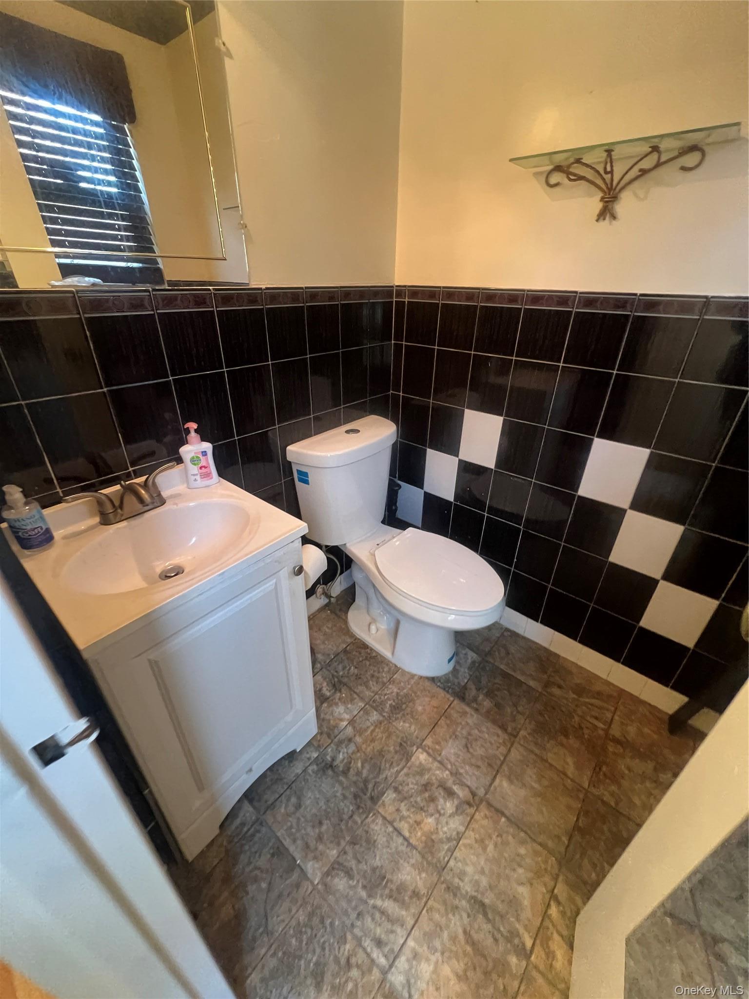 Single Family Christopher  Brooklyn, NY 11212, MLS-981044-6
