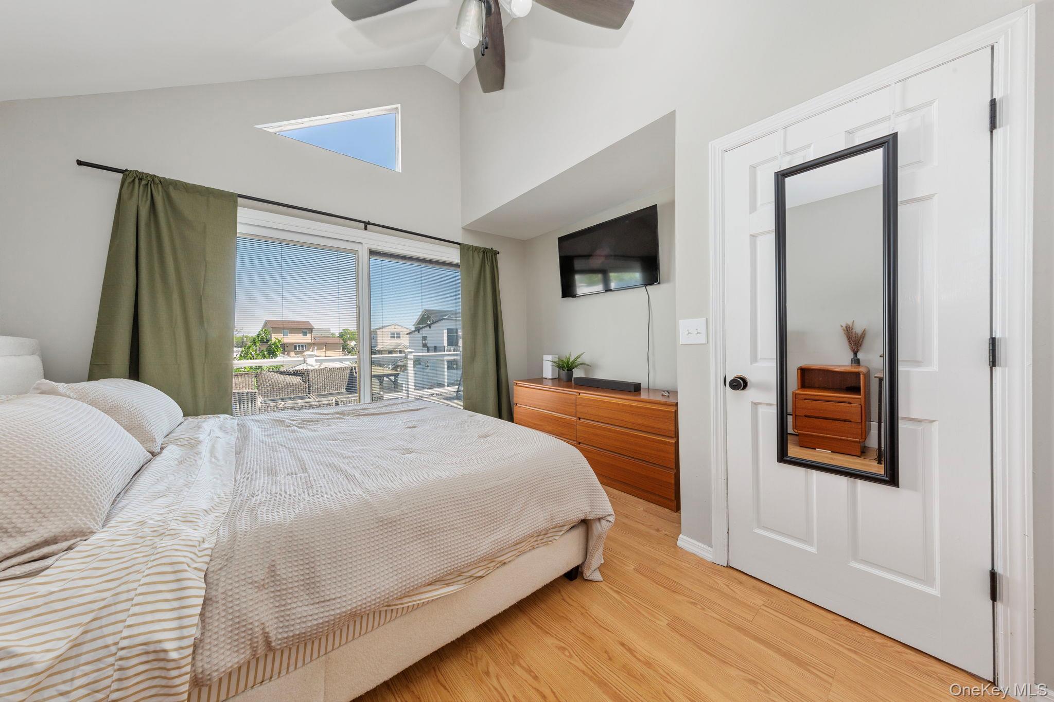 Single Family Clubhouse  Nassau County, NY 11710, MLS-981048-13