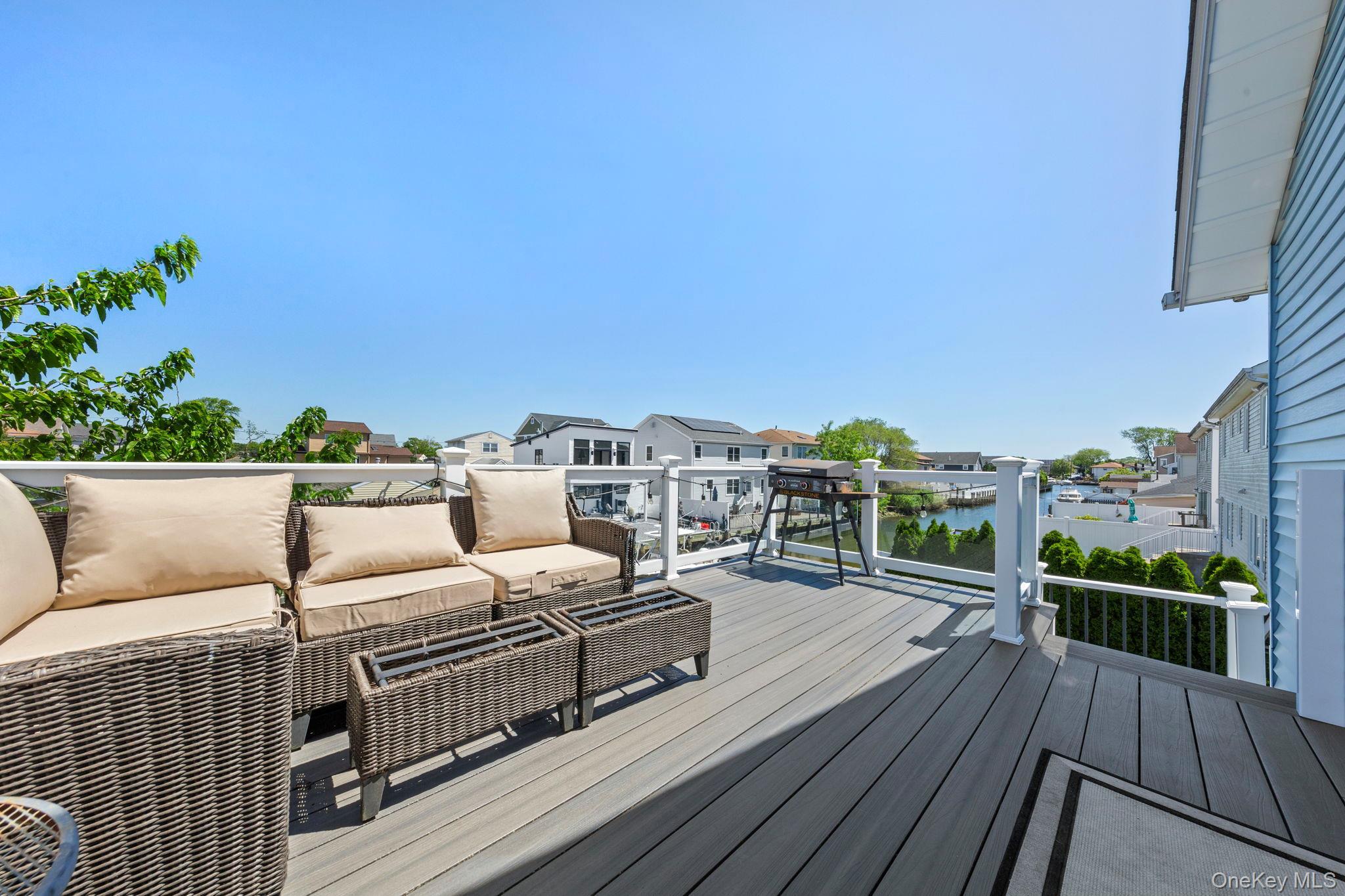 Single Family Clubhouse  Nassau County, NY 11710, MLS-981048-18