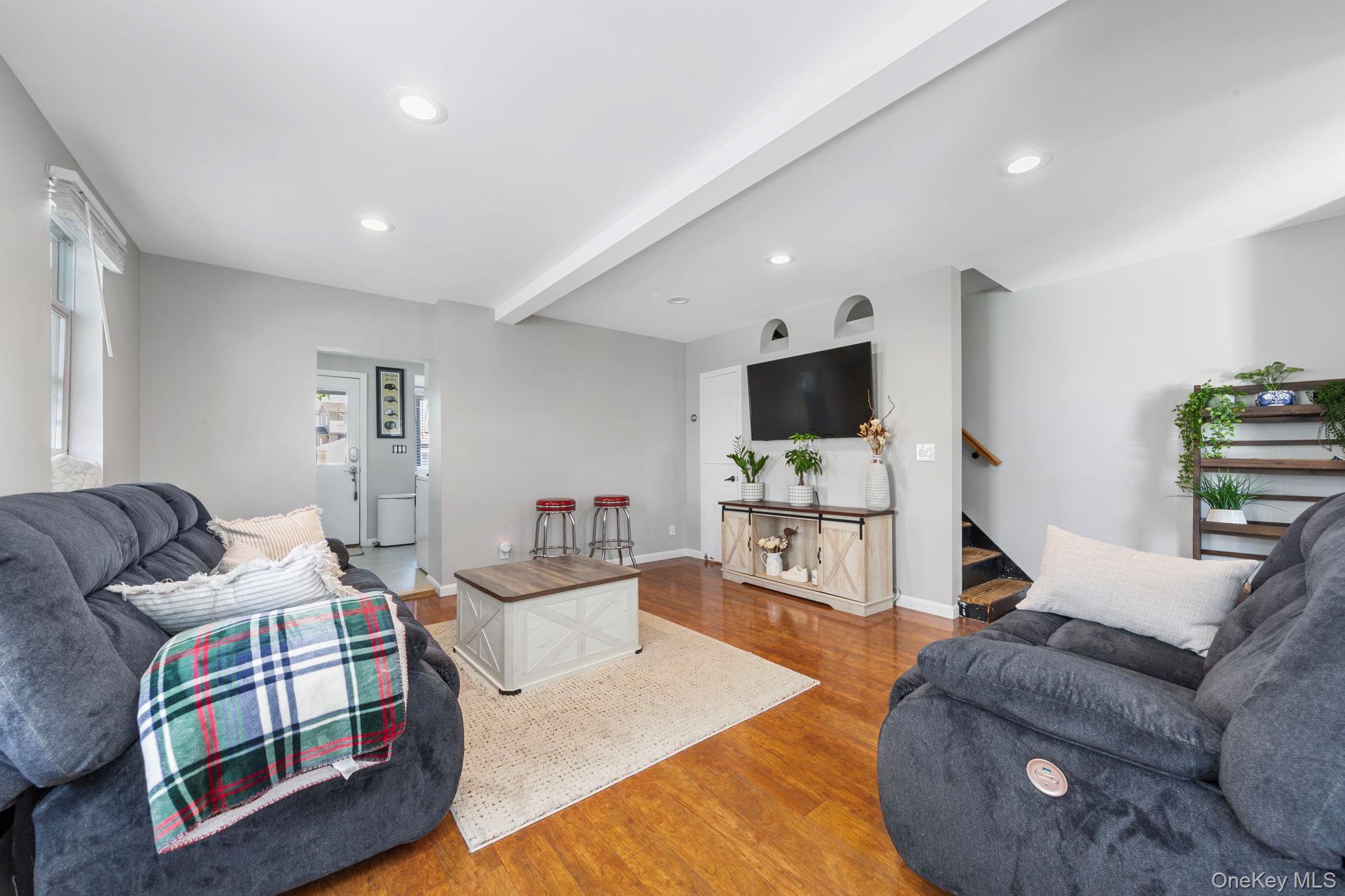 Single Family Clubhouse  Nassau County, NY 11710, MLS-981048-2