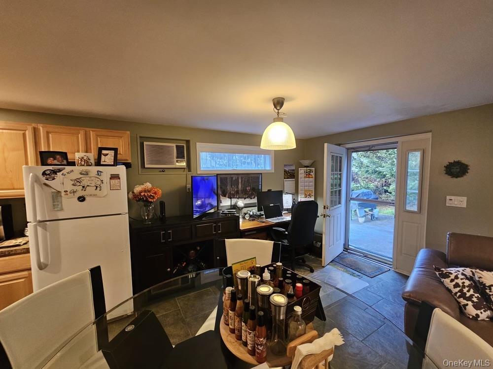 Single Family Ireland  Suffolk County, NY 11726, MLS-981084-12