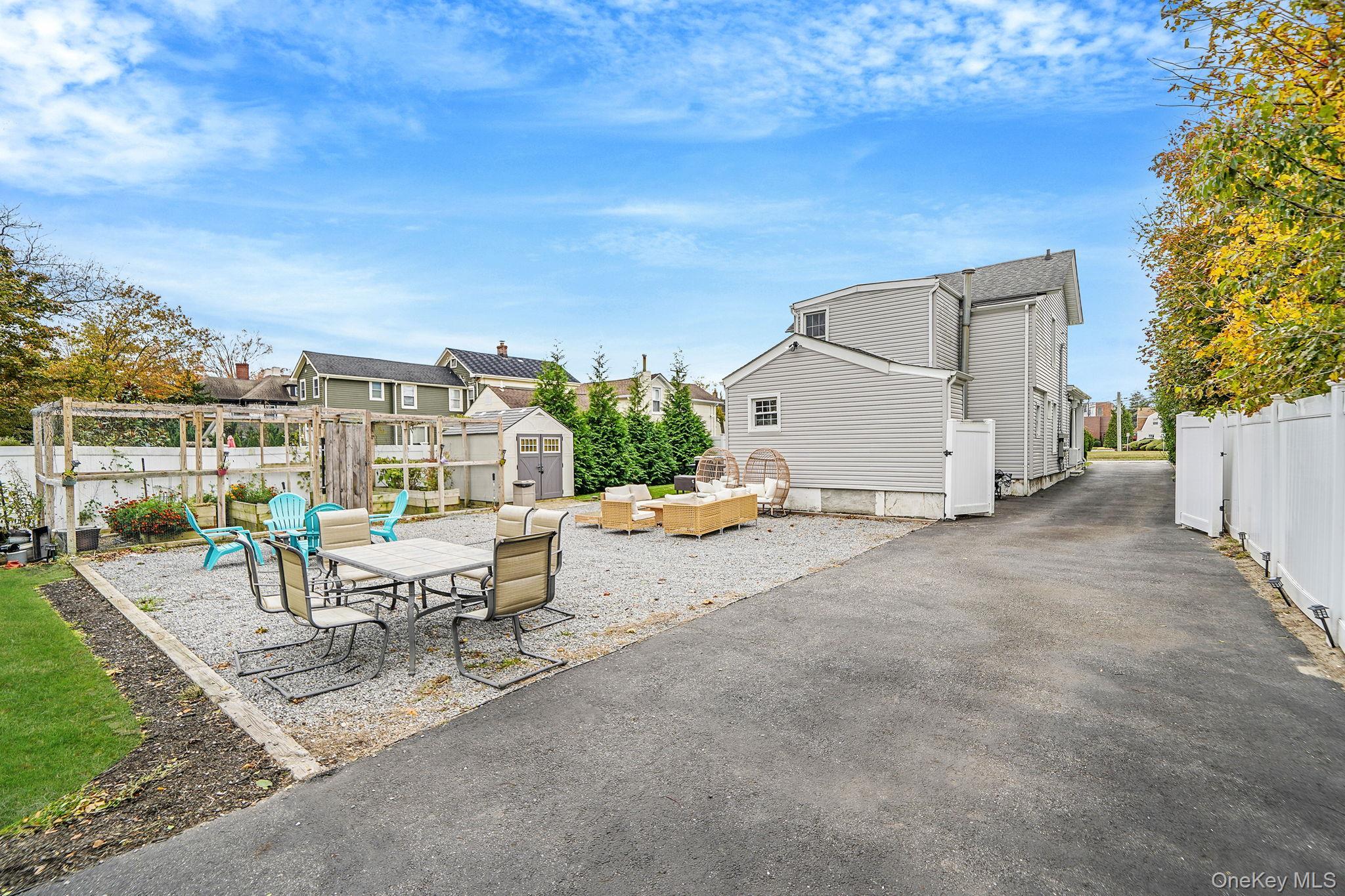 Single Family Maple  Suffolk County, NY 11772, MLS-981106-26