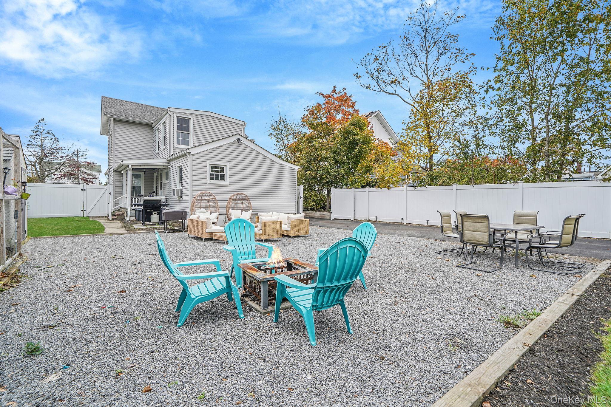 Single Family Maple  Suffolk County, NY 11772, MLS-981106-28