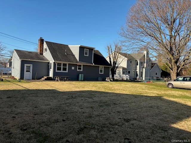 Single Family Old Country  Suffolk County, NY 11729, MLS-981111-20