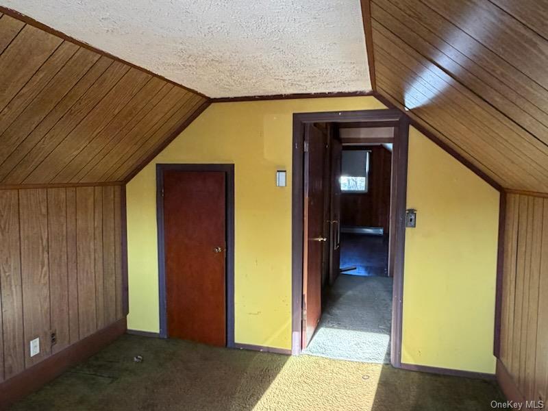 Single Family Old Country  Suffolk County, NY 11729, MLS-981111-8