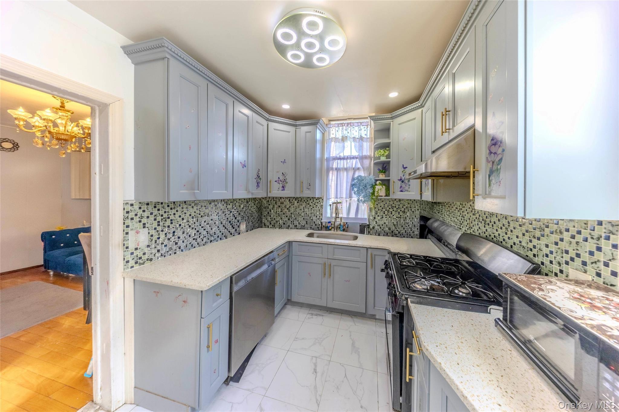 Single Family Glover  Bronx, NY 10462, MLS-981119-14