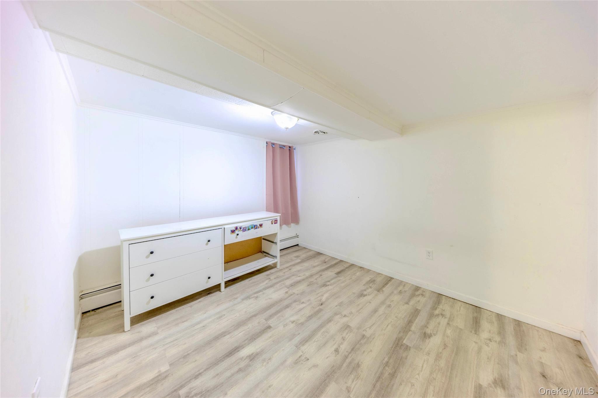 Single Family Glover  Bronx, NY 10462, MLS-981119-23