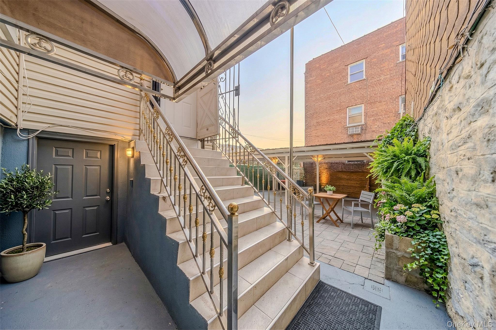 Single Family Glover  Bronx, NY 10462, MLS-981119-31