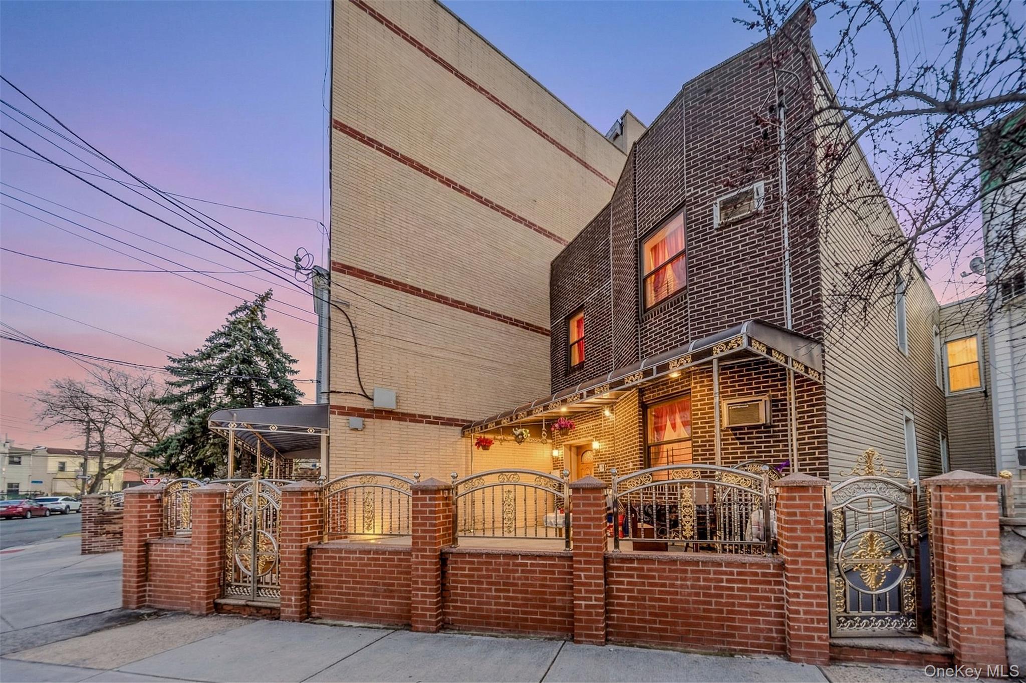 Single Family Glover  Bronx, NY 10462, MLS-981119-32
