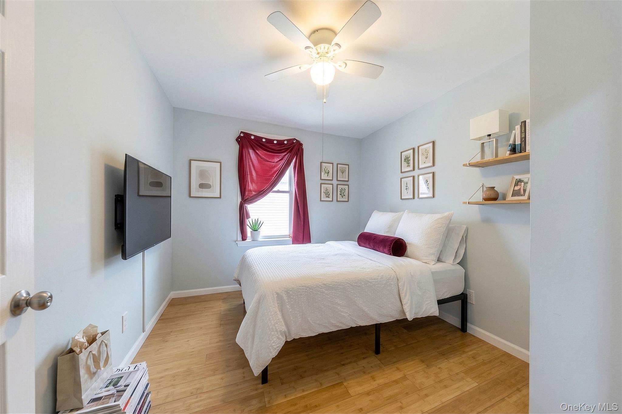 Single Family Glover  Bronx, NY 10462, MLS-981119-8