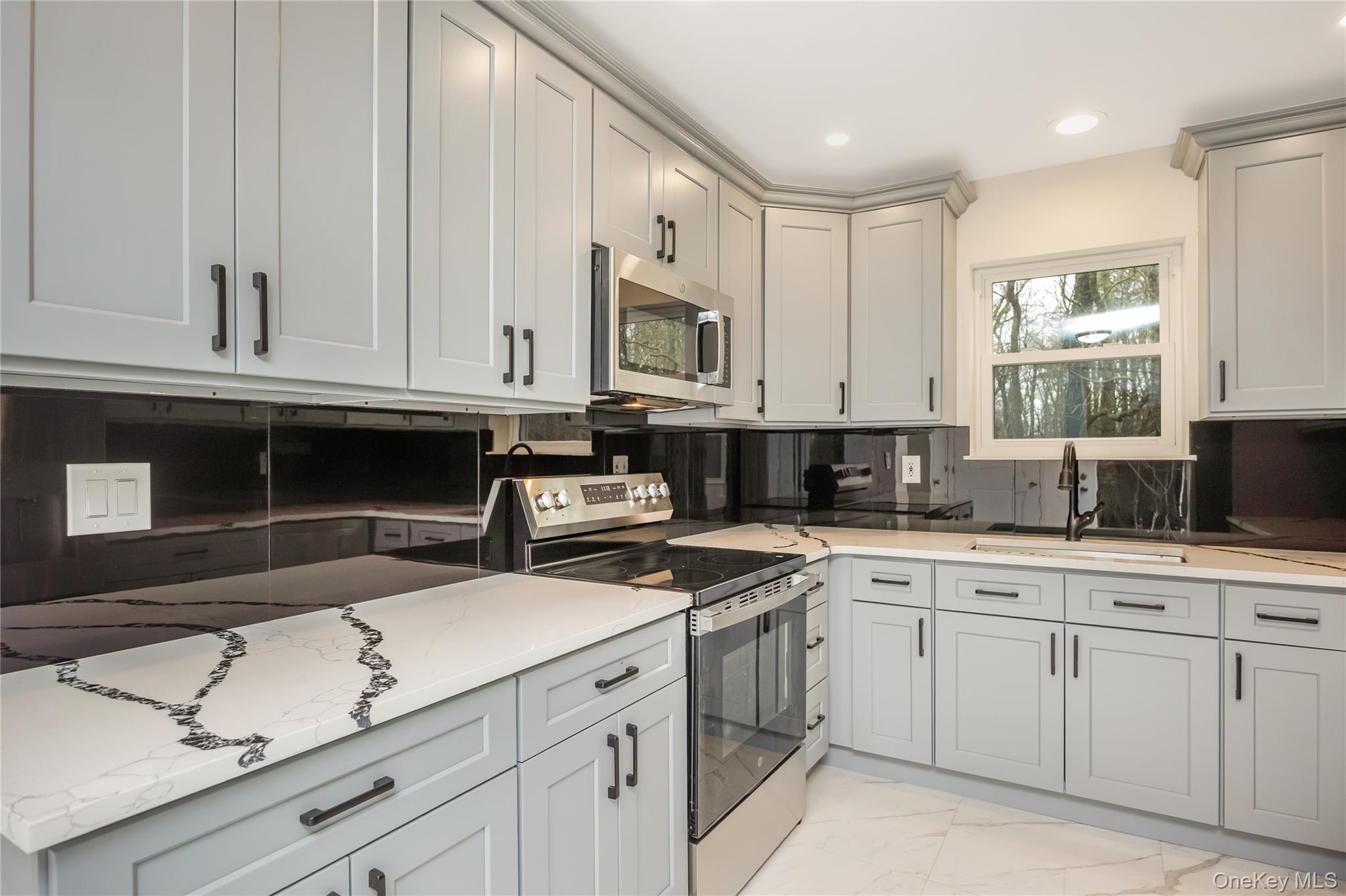 Single Family Buckskin  Suffolk County, NY 11901, MLS-981123-10