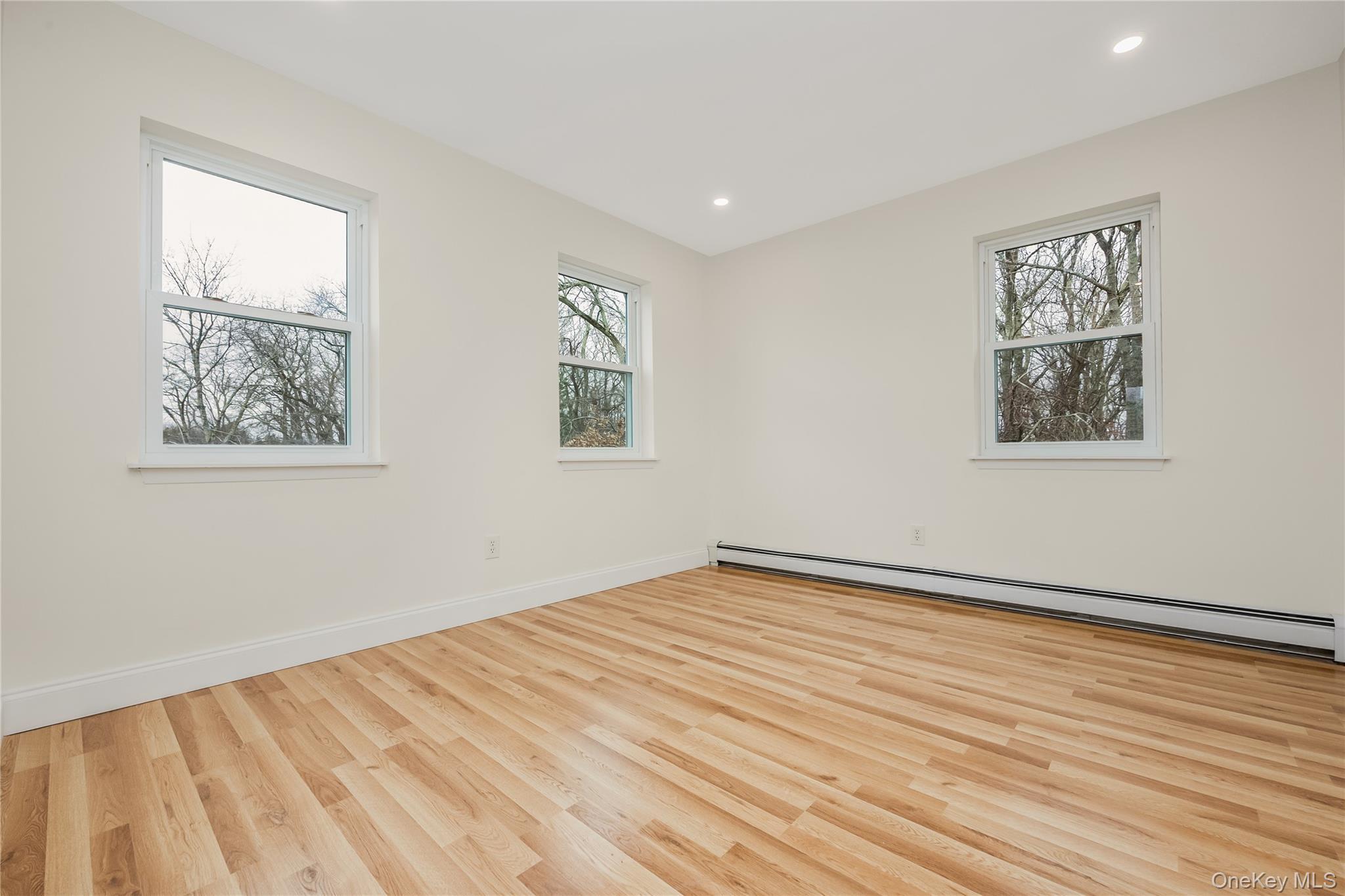 Single Family Buckskin  Suffolk County, NY 11901, MLS-981123-17