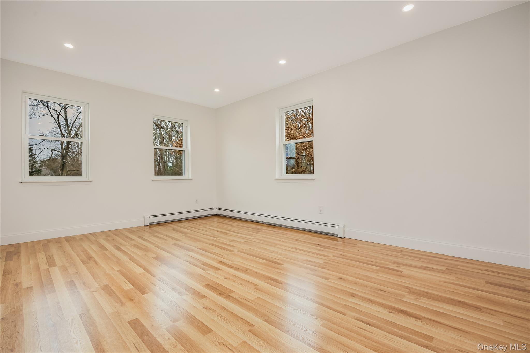 Single Family Buckskin  Suffolk County, NY 11901, MLS-981123-7