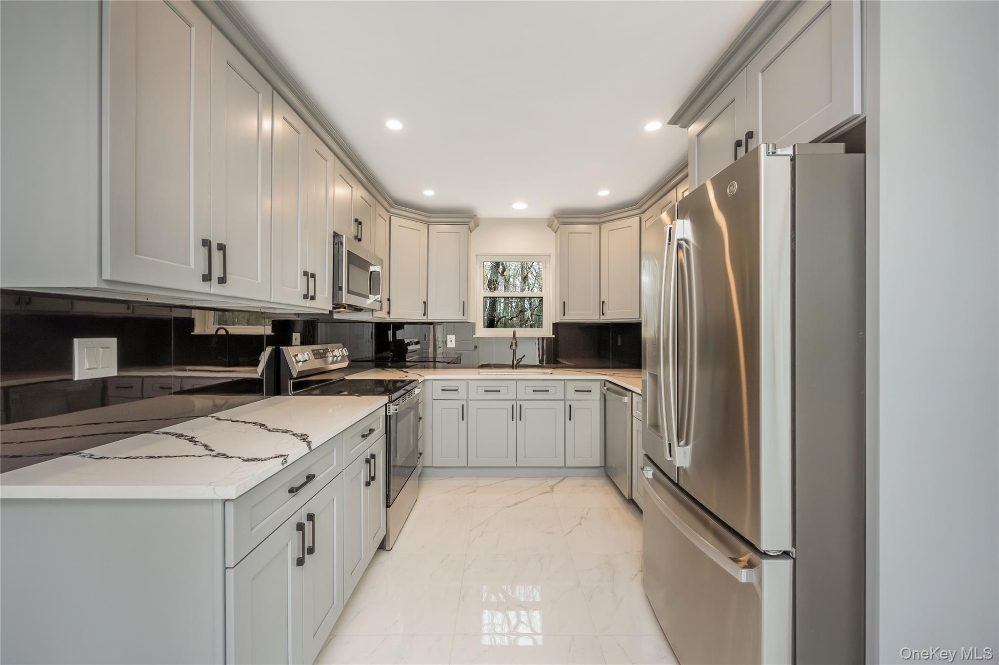 Single Family Buckskin  Suffolk County, NY 11901, MLS-981123-9