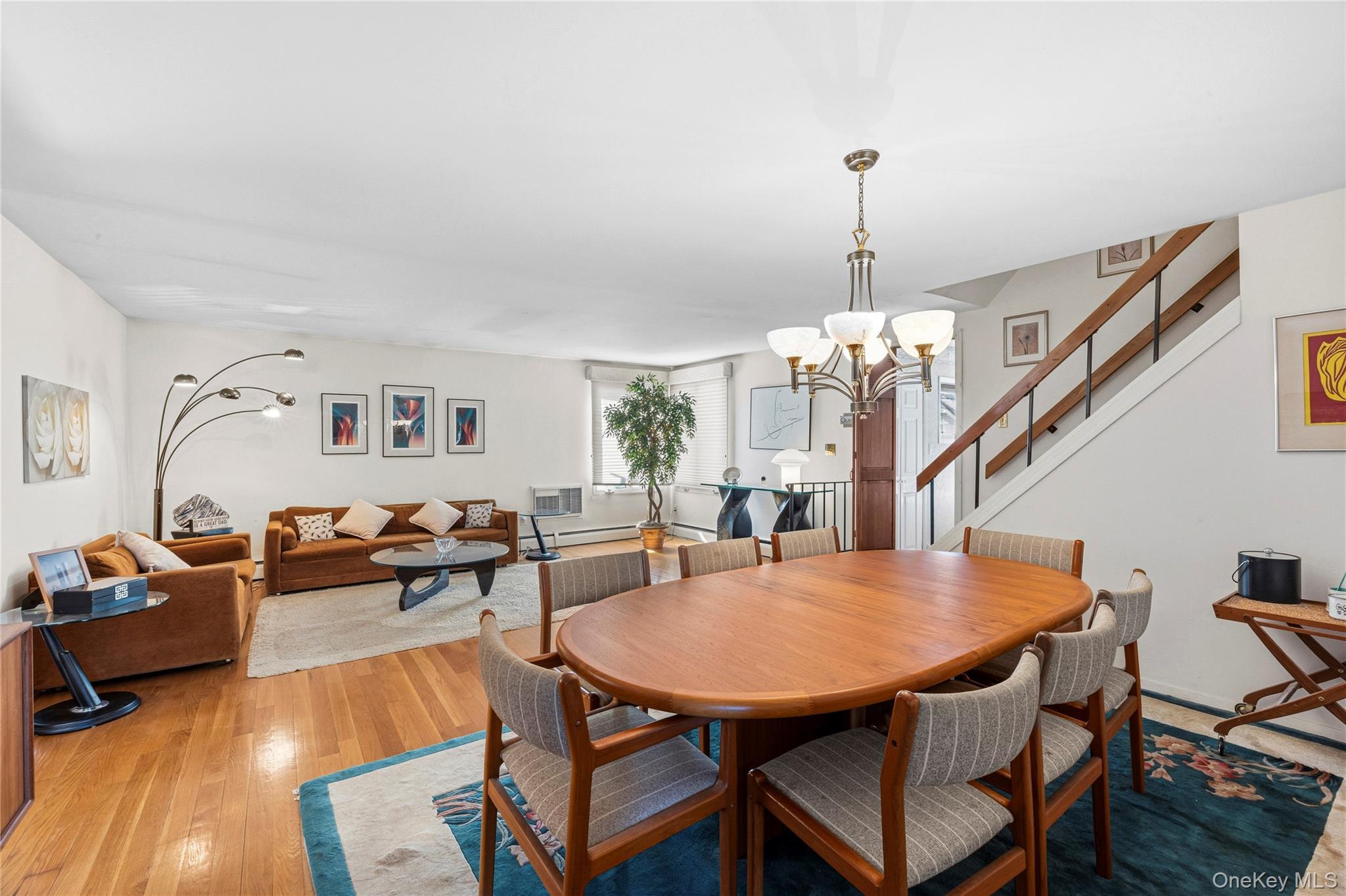 Single Family Link  Nassau County, NY 11801, MLS-981127-18
