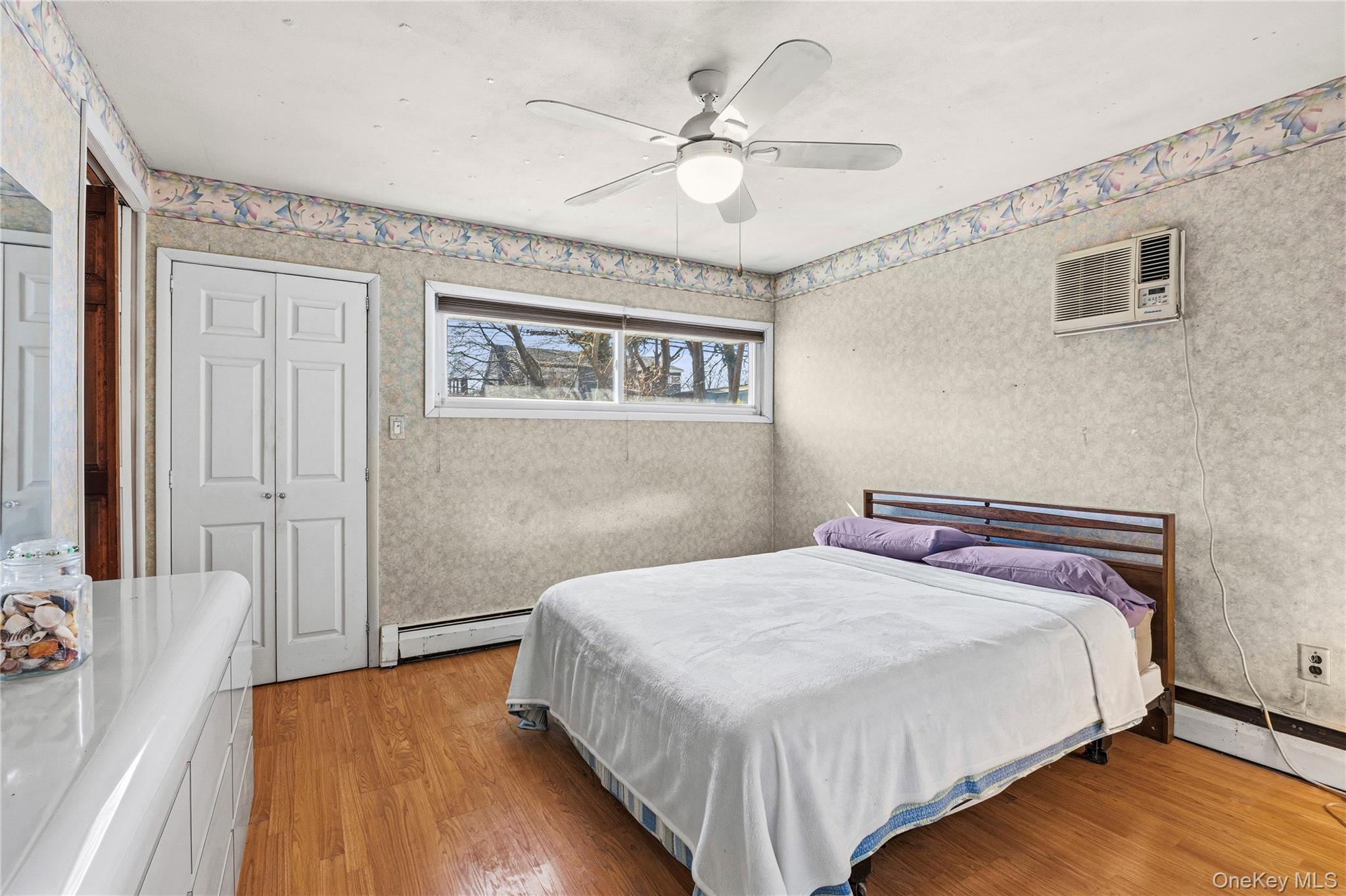 Single Family Link  Nassau County, NY 11801, MLS-981127-22
