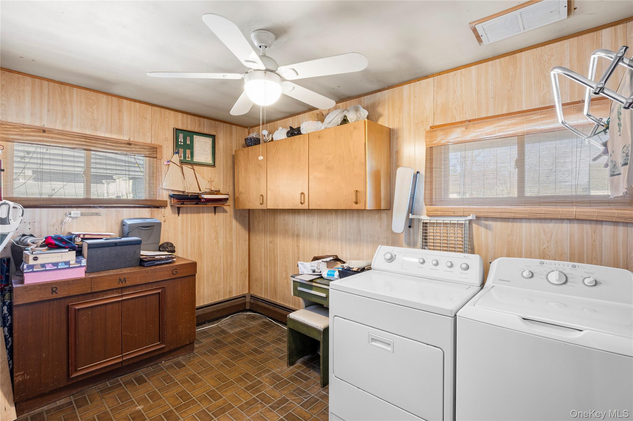 Single Family Link  Nassau County, NY 11801, MLS-981127-24
