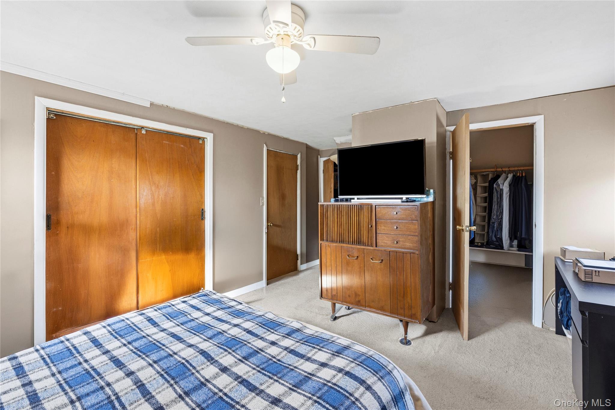 Single Family Link  Nassau County, NY 11801, MLS-981127-31