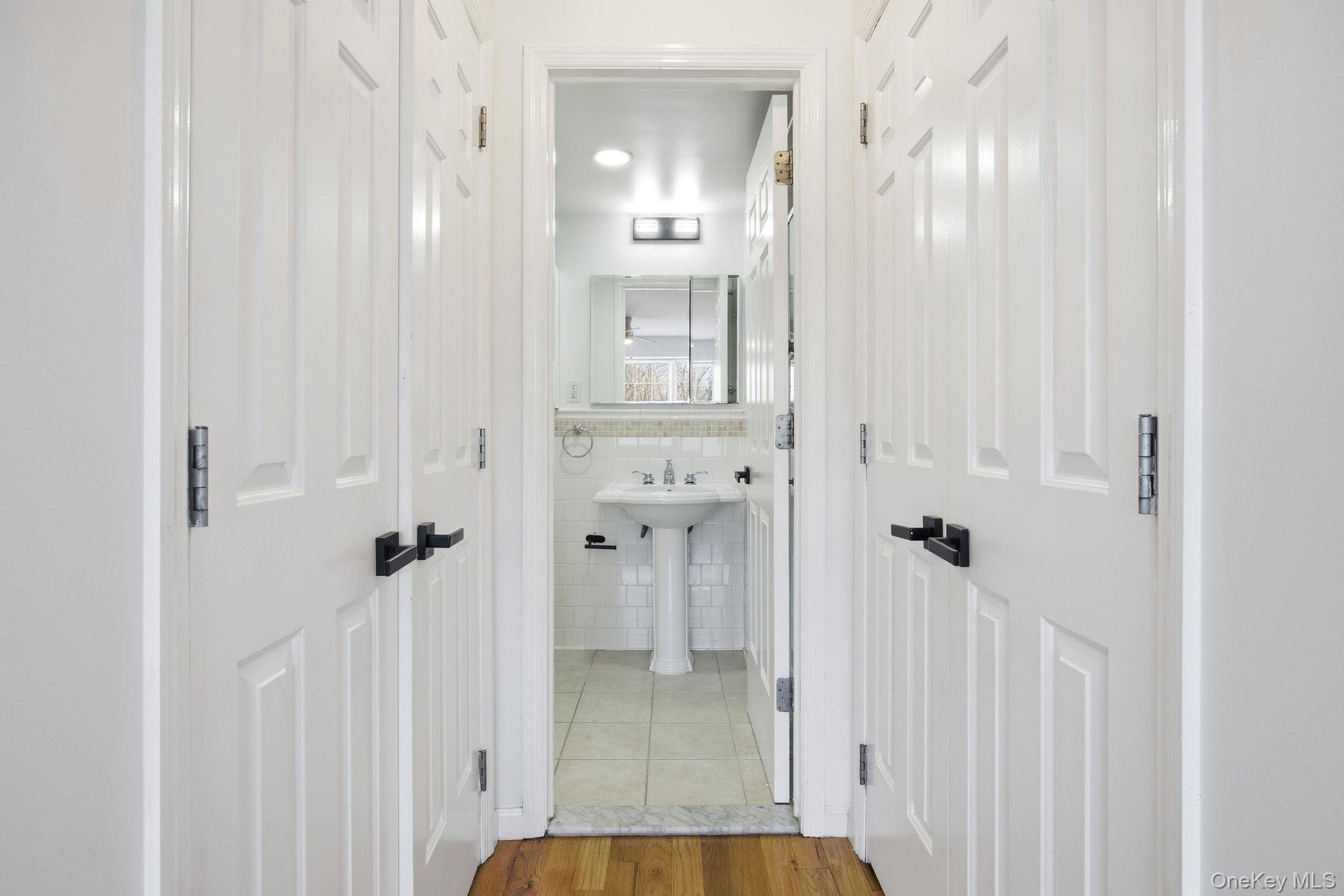 Condo Magnolia Queens, NY 11417, MLS-981131-13