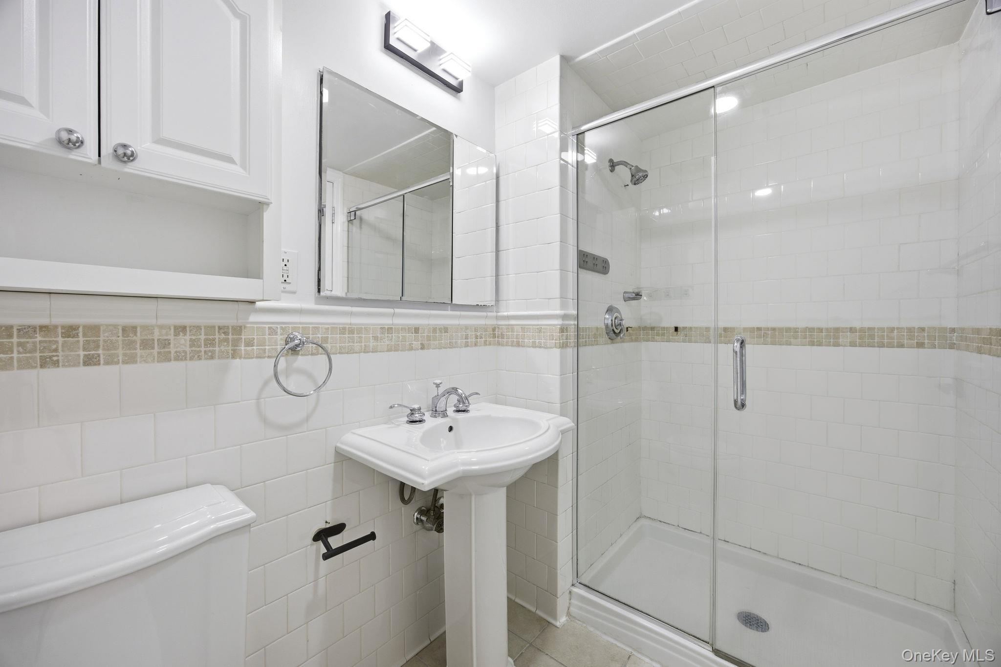 Condo Magnolia Queens, NY 11417, MLS-981131-14