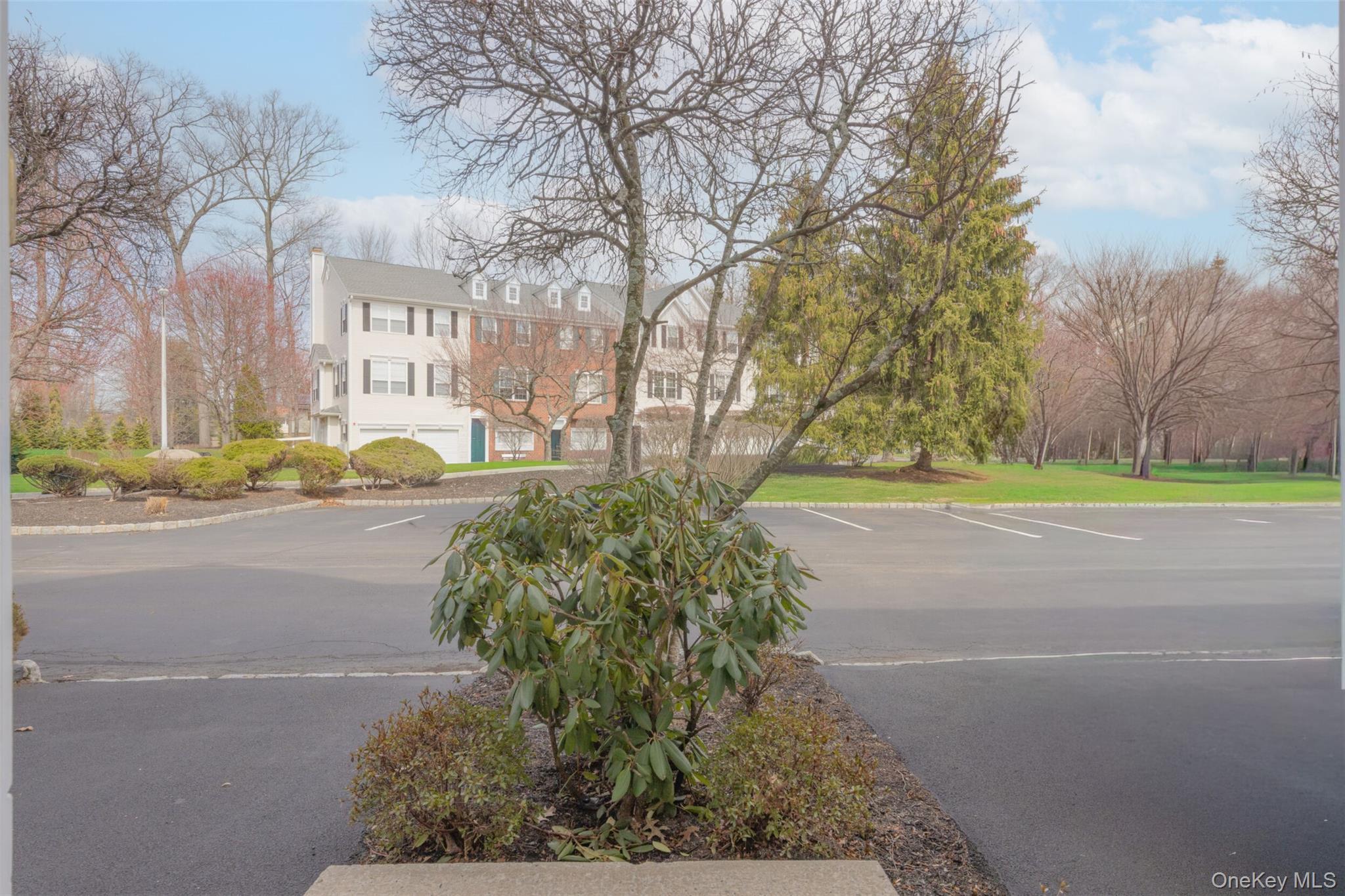 Condo Cragmere  Rockland County, NY 10954, MLS-981141-22