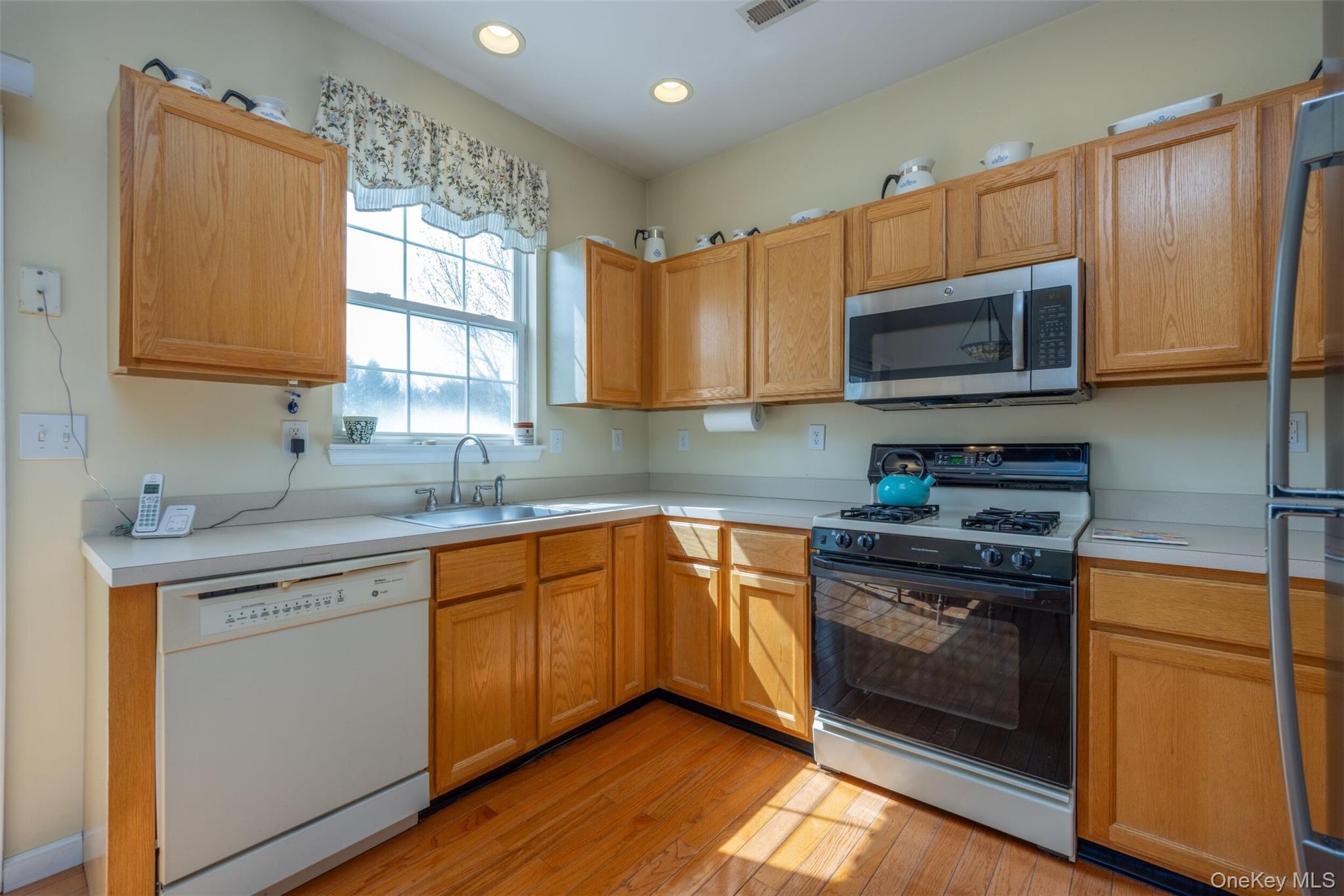 Condo Cragmere  Rockland County, NY 10954, MLS-981141-9