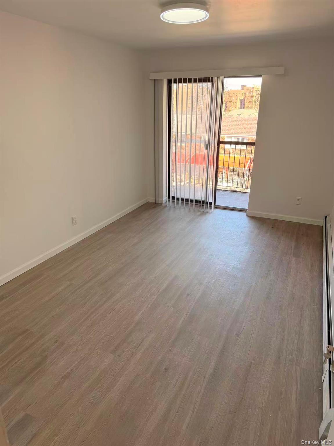 Condo 37th Queens, NY 11354, MLS-981150-3