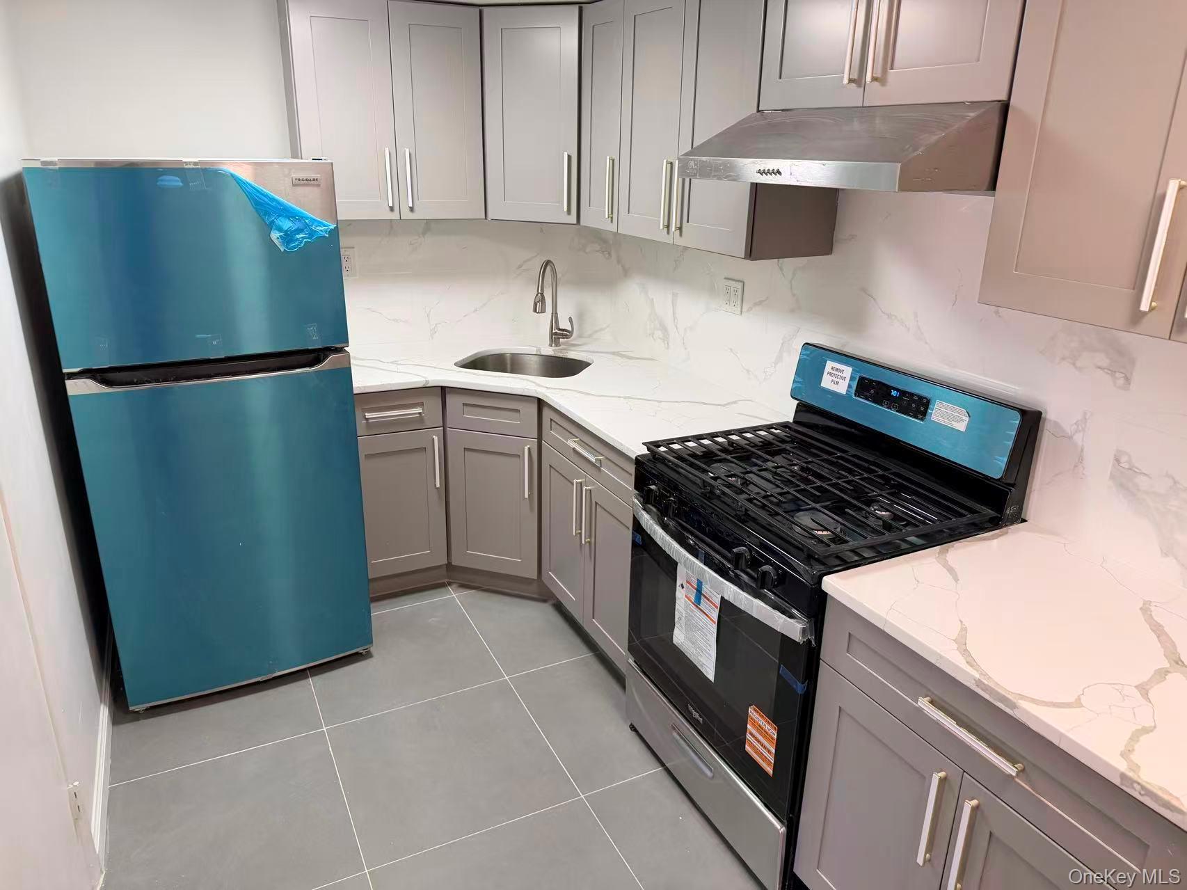 Condo 37th Queens, NY 11354, MLS-981150-8