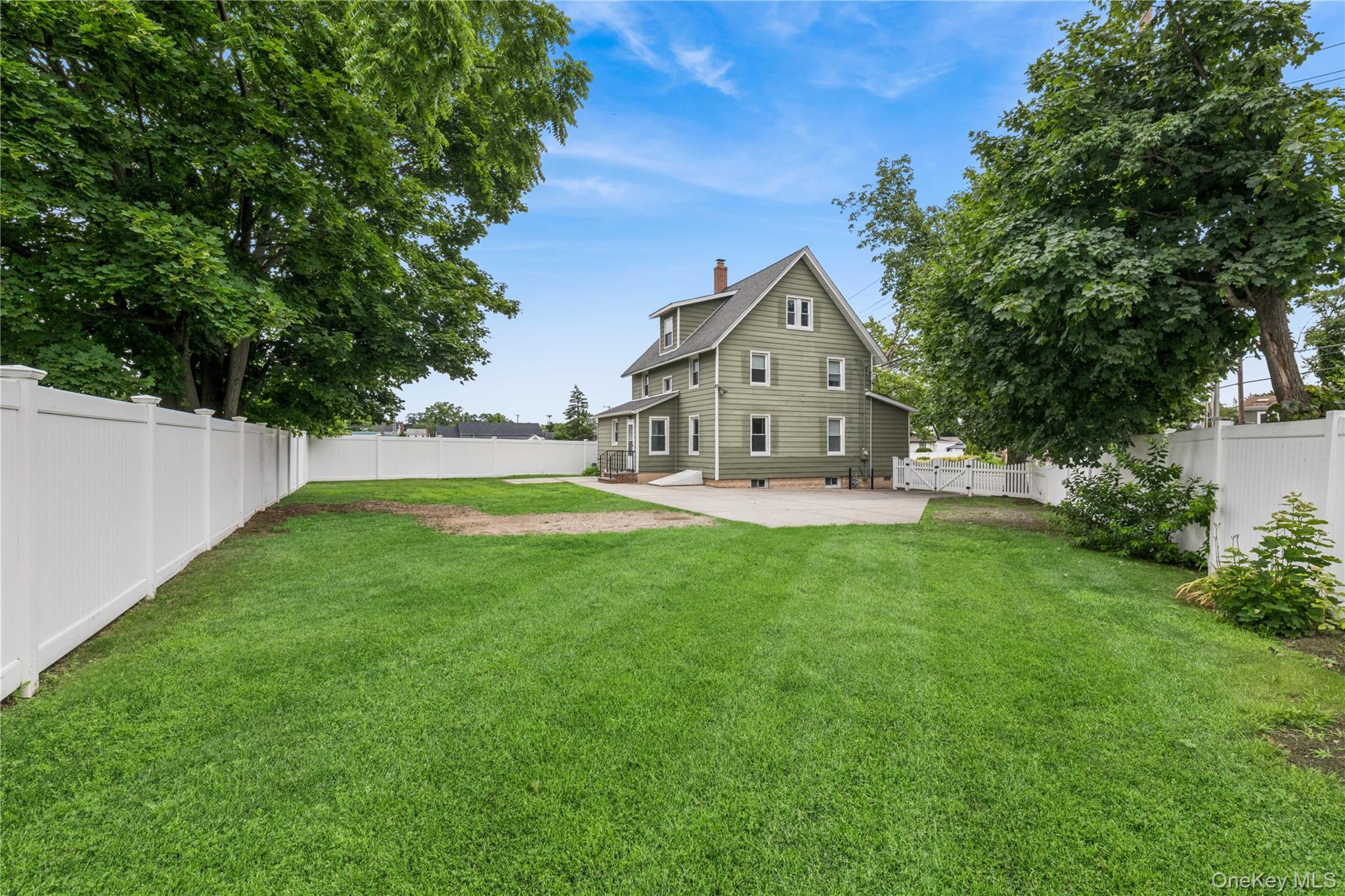 Single Family Ocean  Nassau County, NY 11565, MLS-981152-33