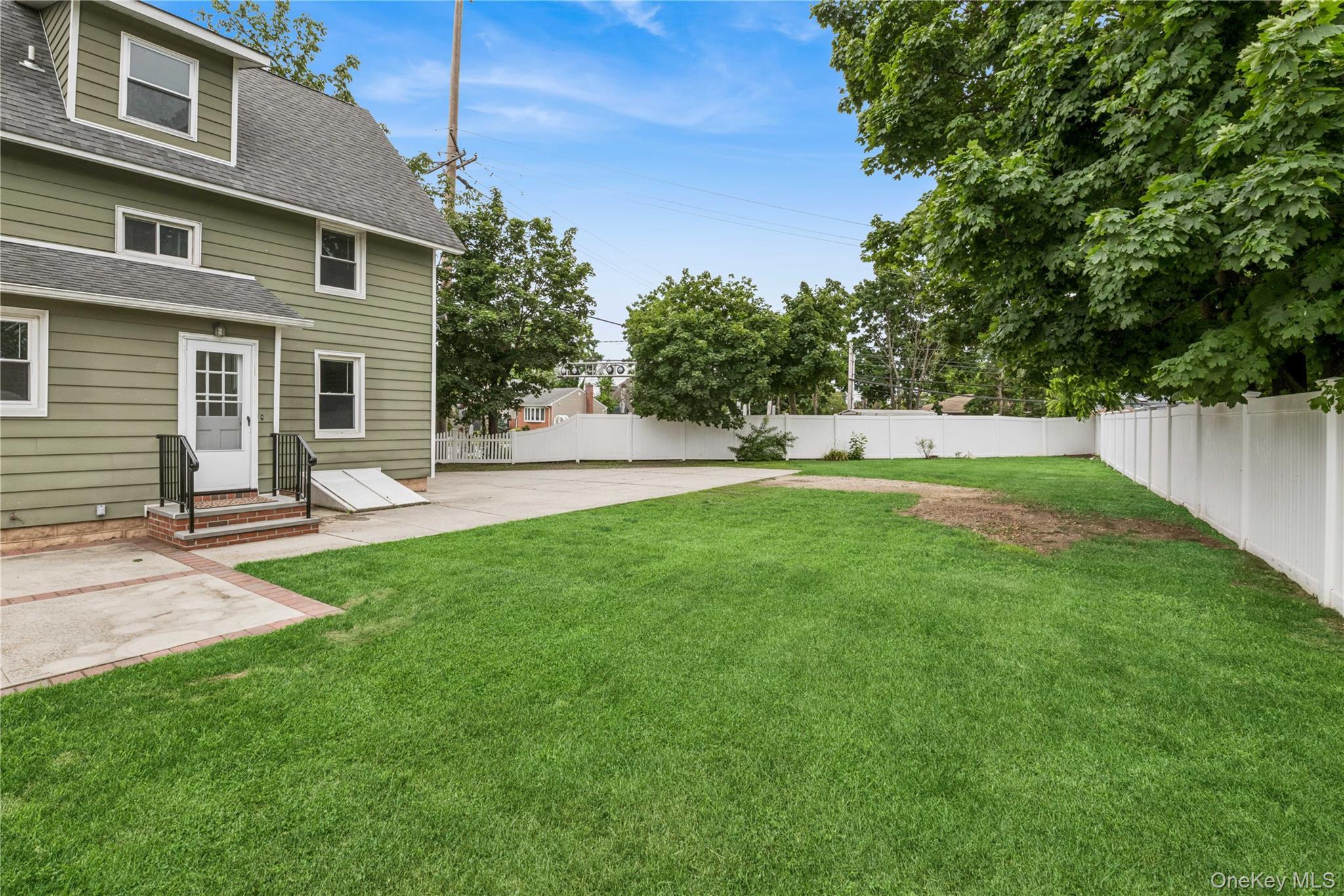 Single Family Ocean  Nassau County, NY 11565, MLS-981152-34