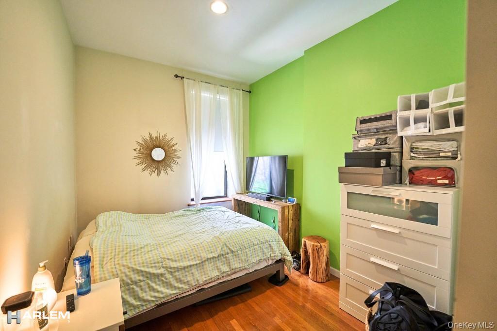 Single Family W 162nd  Manhattan, NY 10032, MLS-981159-12
