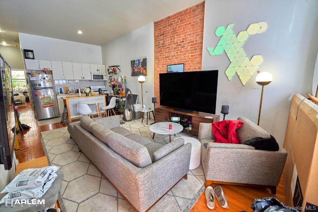 Single Family W 162nd  Manhattan, NY 10032, MLS-981159-18