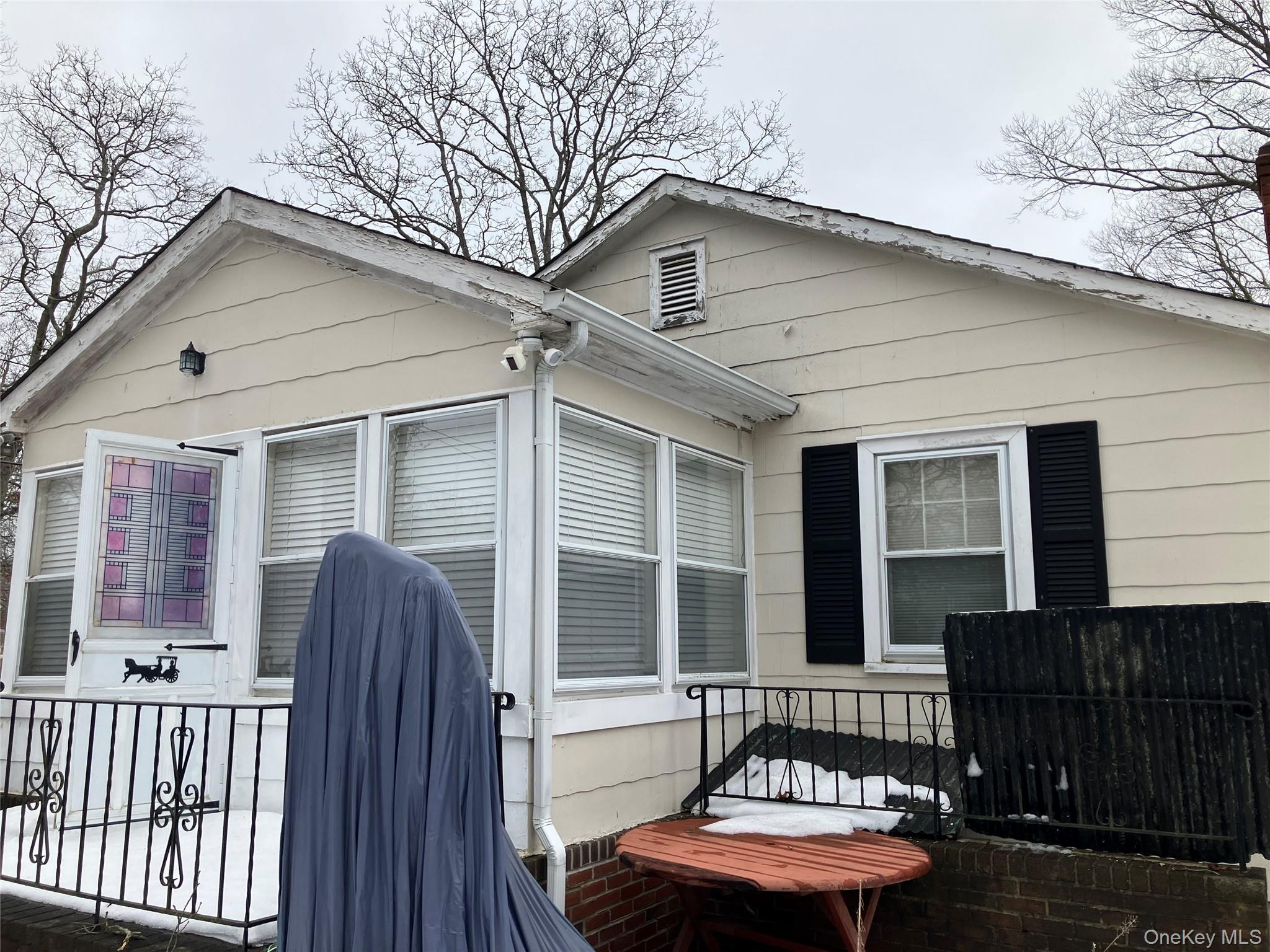 Single Family Cedar  Suffolk County, NY 11951, MLS-981160-3