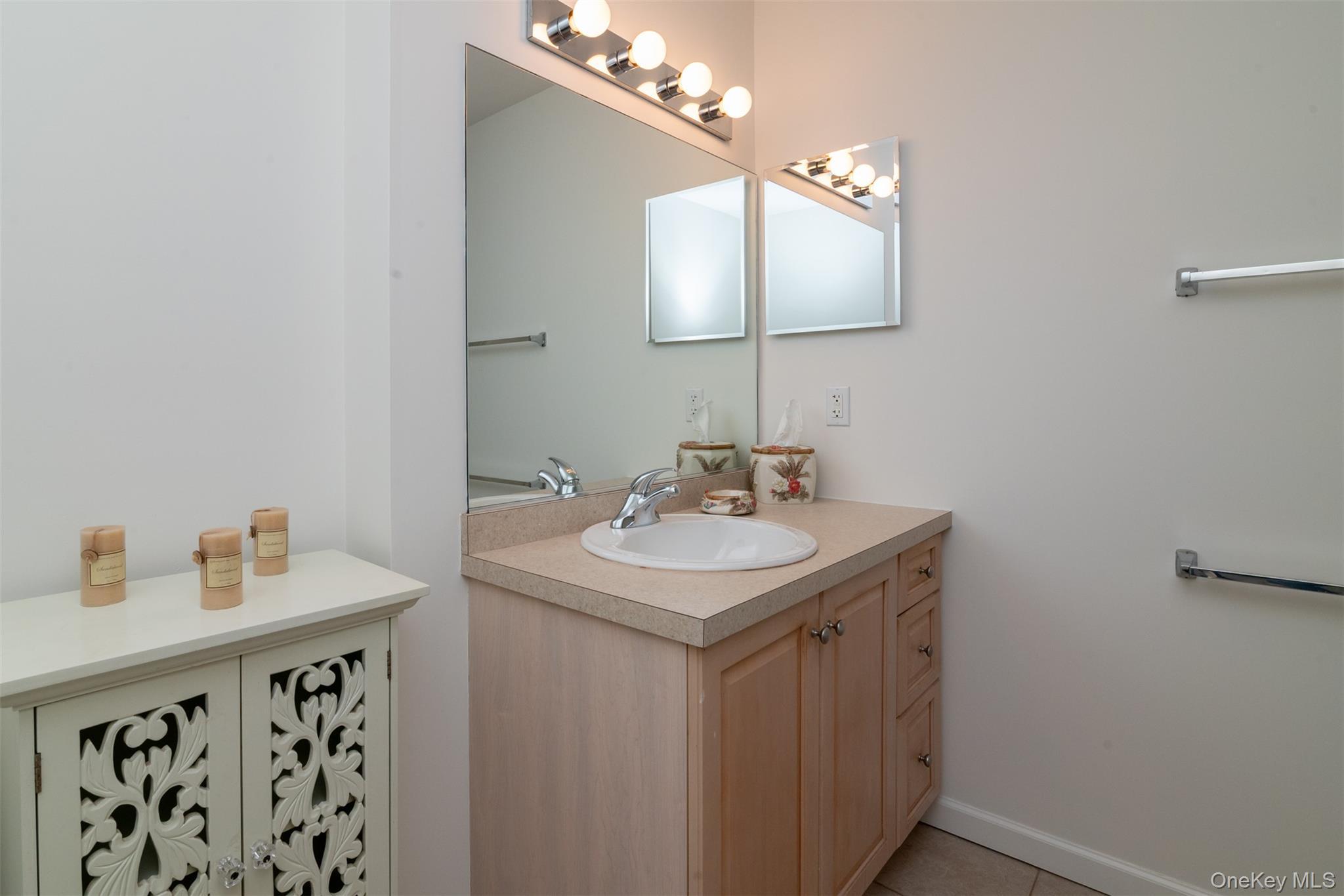 Condo Woodcrest Westchester County, NY 10549, MLS-981169-13