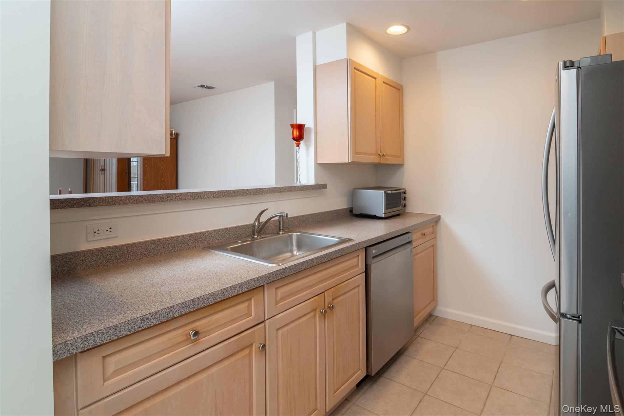 Condo Woodcrest Westchester County, NY 10549, MLS-981169-4