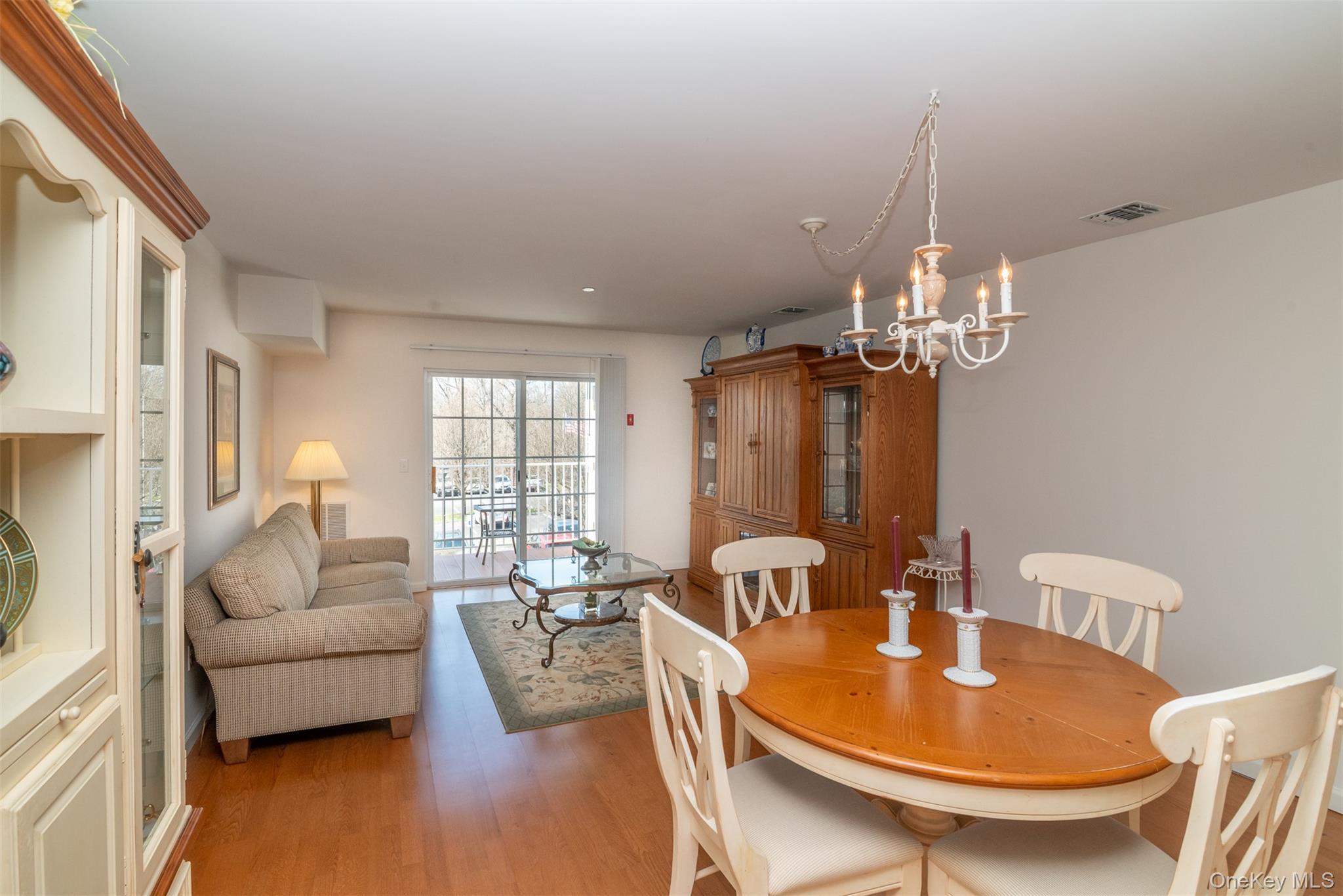 Condo Woodcrest Westchester County, NY 10549, MLS-981169-8