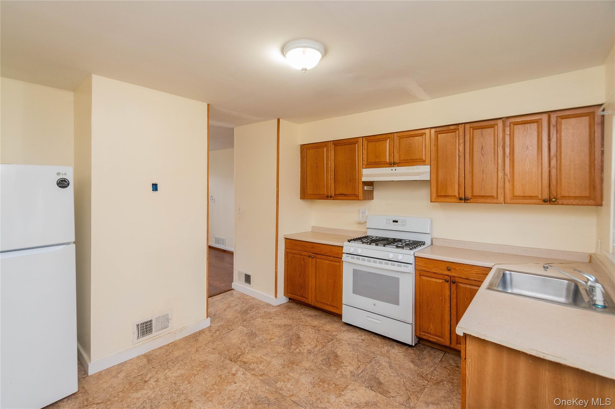 Single Family Lafayette  Orange County, NY 12553, MLS-981186-8