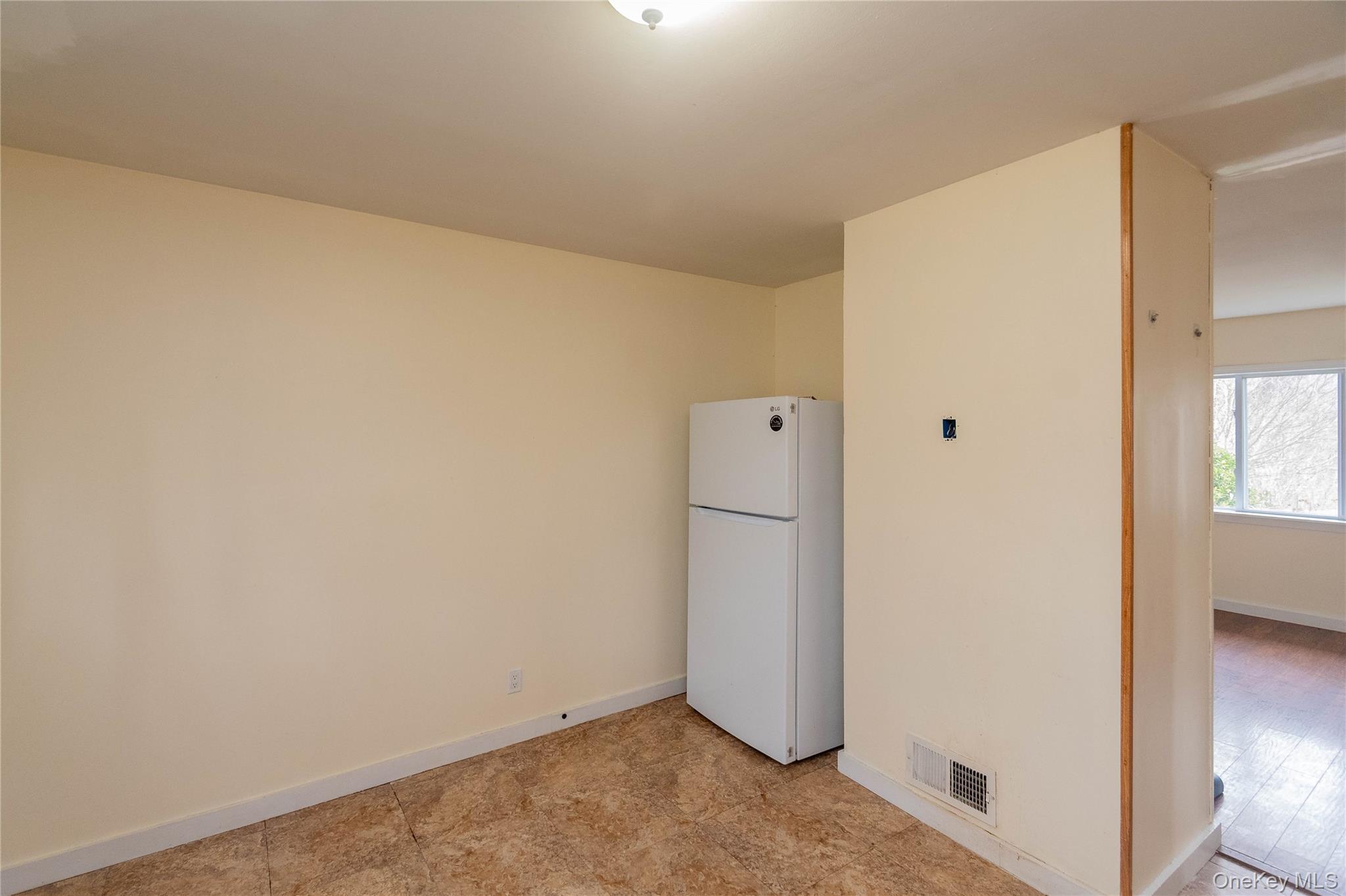 Single Family Lafayette  Orange County, NY 12553, MLS-981186-9