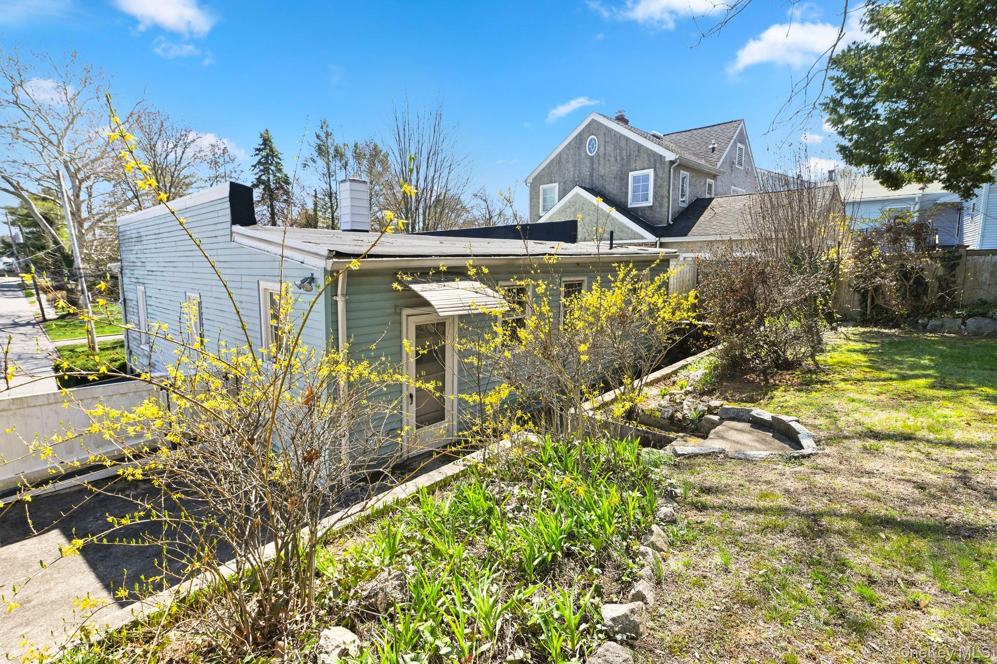 Single Family Sherwood  Westchester County, NY 10538, MLS-981217-28